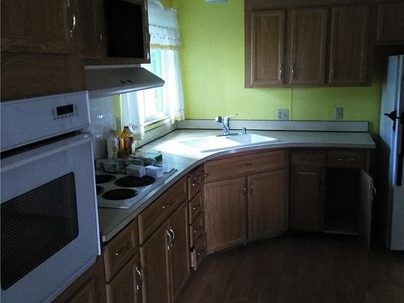 4th image of 3105 SE Colvea Dr