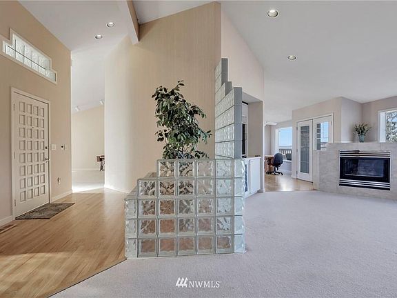 5th image of 2815 Chambers Bay Dr