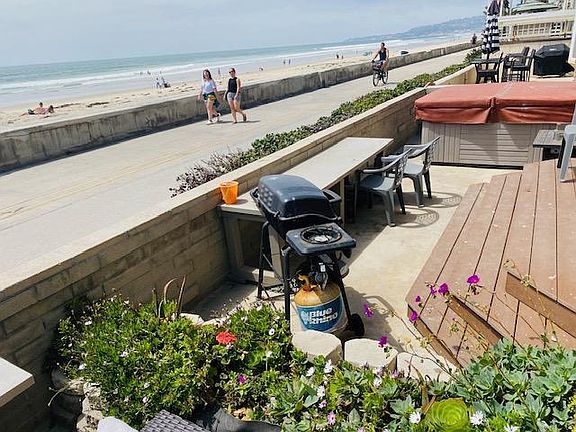 3rd image of 3225 Ocean Front Walk