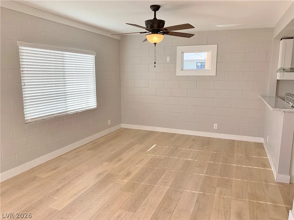 1 bed, 1.0 bath, 564 sqft, $950 — Photo 2
