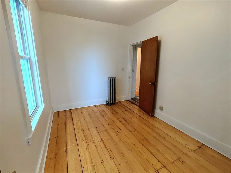 90 Wenham St #2 — Photo 16