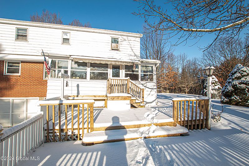 3rd image of 391 Hidley Road