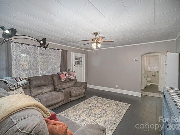 2nd image of 2141 Dale Ave