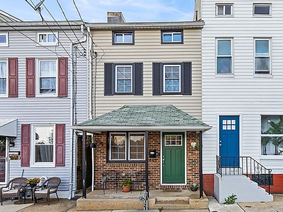 2nd image of 443 Cherry St