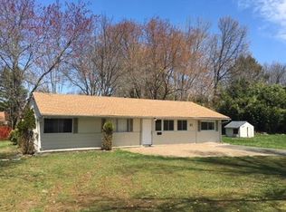 12 Benson Rd, Kendall Park, NJ 08824