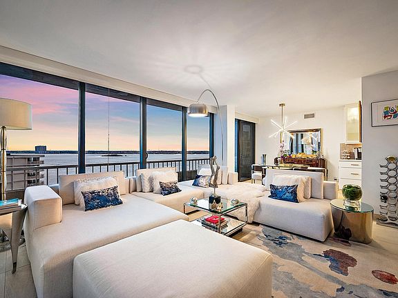4th image of 5510 N Ocean Drive #11b