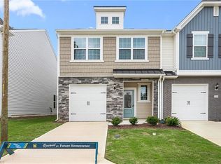 2112 Willow Glen Dr, Graham, NC 27253