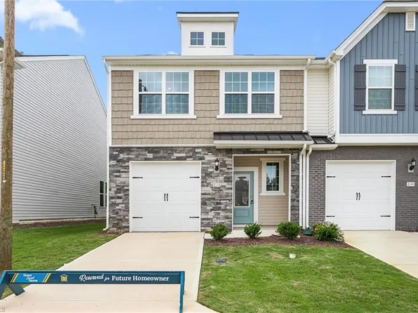2112 Willow Glen Dr, Graham, NC 27253