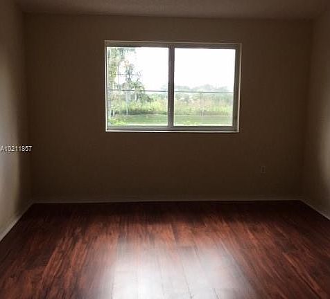 5th image of 2310 24th Ave #2310