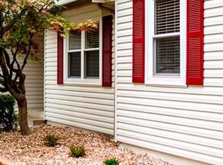 731 NE Hunters Rdg, Lees Summit, MO 64086