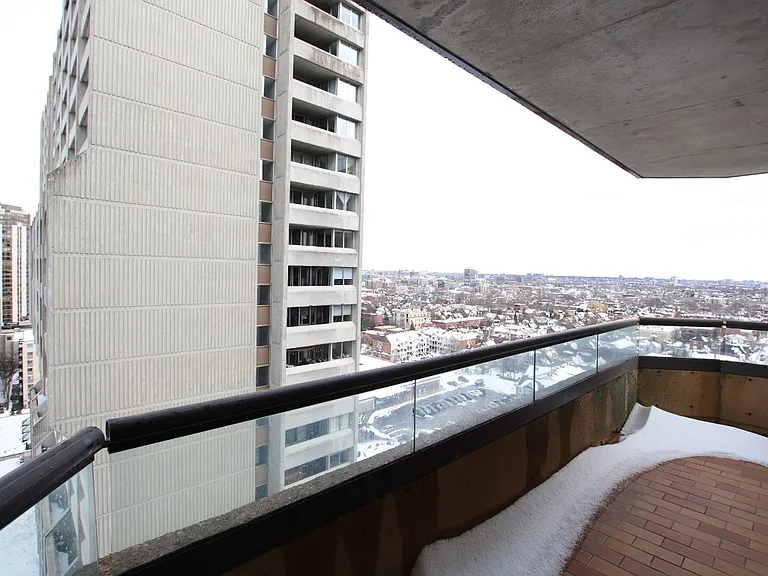 556 Laurier Ave W #1607 — Photo 16
