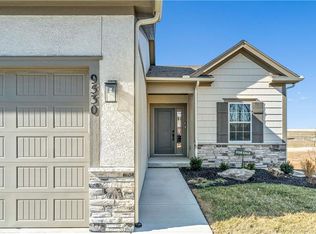 9530 Shady Bend Rd, Lenexa, KS 66227