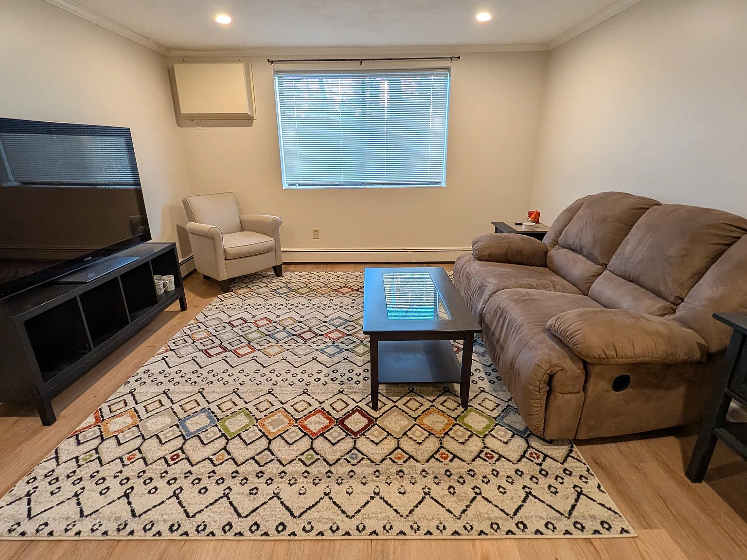 1 bed, 550 sqft, $2,200 — Photo 3