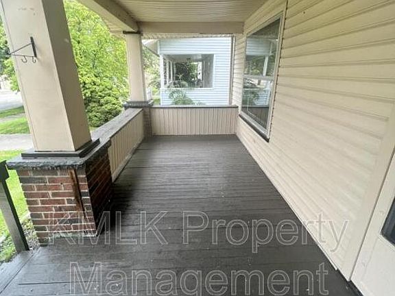 5th image of 539 5th St