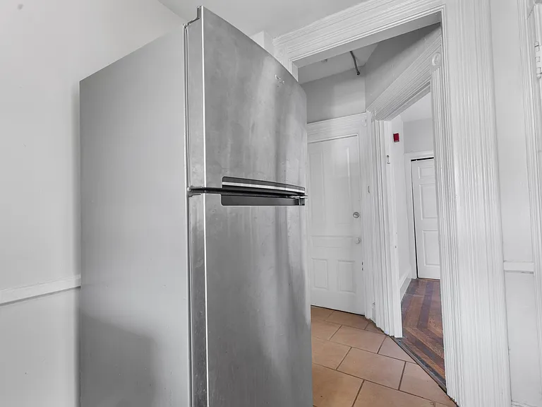 296 Washington Ave #2 — Photo 1