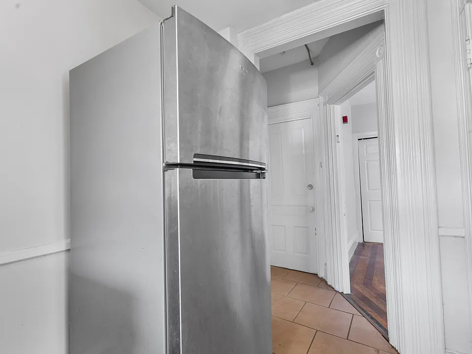 296 Washington Ave #2