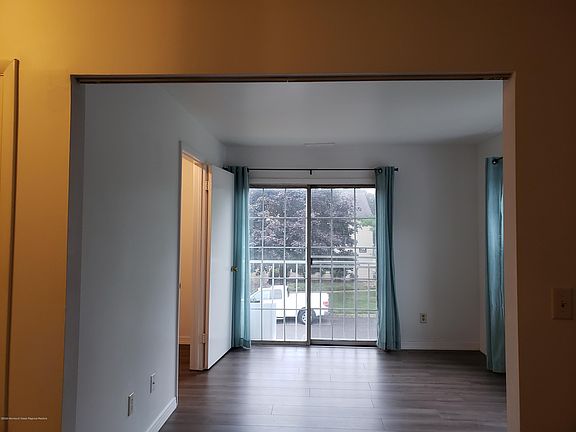 5th image of 720-7 Zlotkin Cir