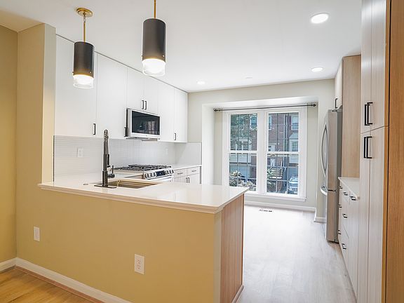5th image of 6357 English Ivy Way