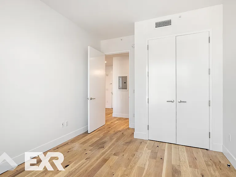 69 Adams St #21G — Photo 9