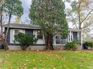 604 Carbeck Dr, Ann Arbor, MI 48103