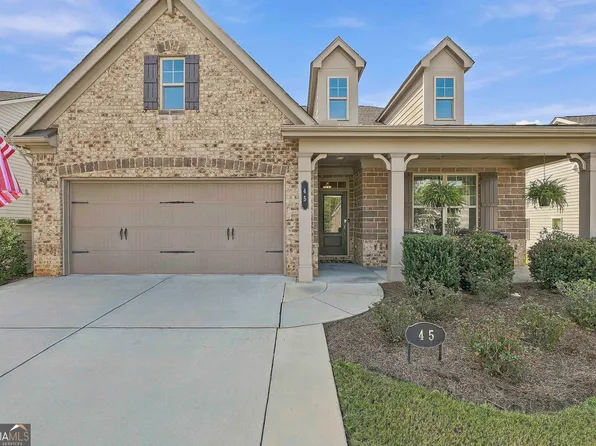45 Maple Leaf Rd, Sharpsburg, GA 30277