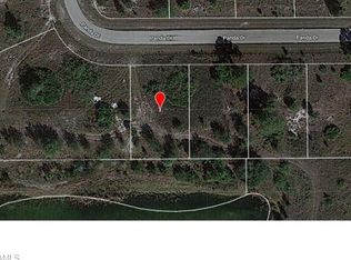 912 Panda Dr, Lehigh Acres, FL 33974