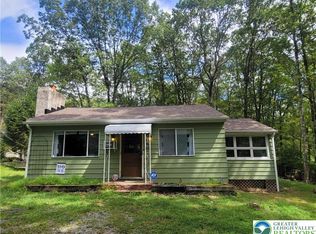 8743 Sherwood Dr, Kunkletown, PA 18058