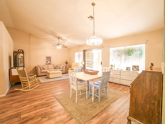 4th image of 2760 Desert Crystal Dr