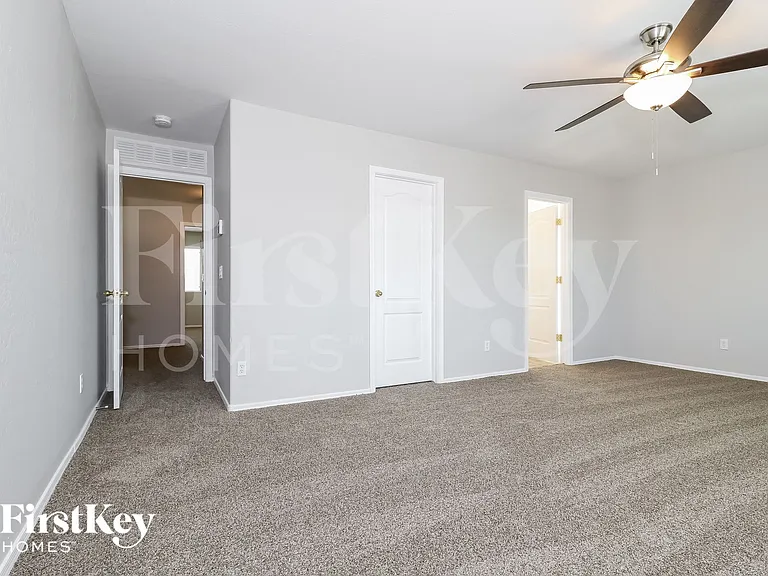 3256 W Huntington Dr — Photo 8