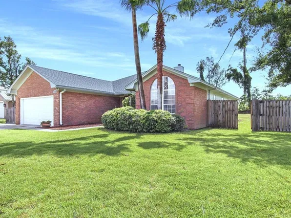 1802 Maryland Ave, Lynn Haven, FL 32444