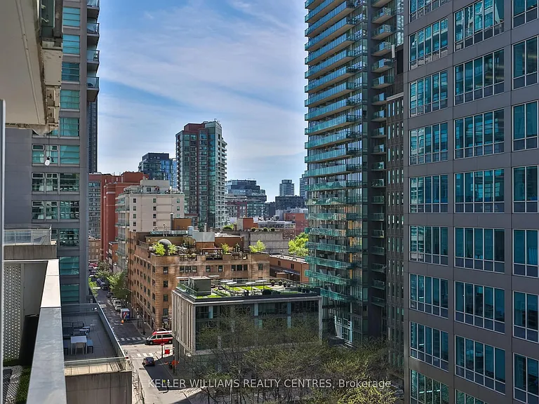 25 Richmond St E #704 — Photo 31