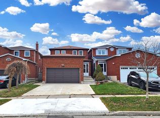 136 Woodcroft Ln, Vaughan, ON