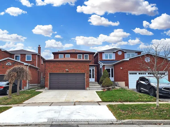 136 Woodcroft Ln, Vaughan, ON L4L 6T4