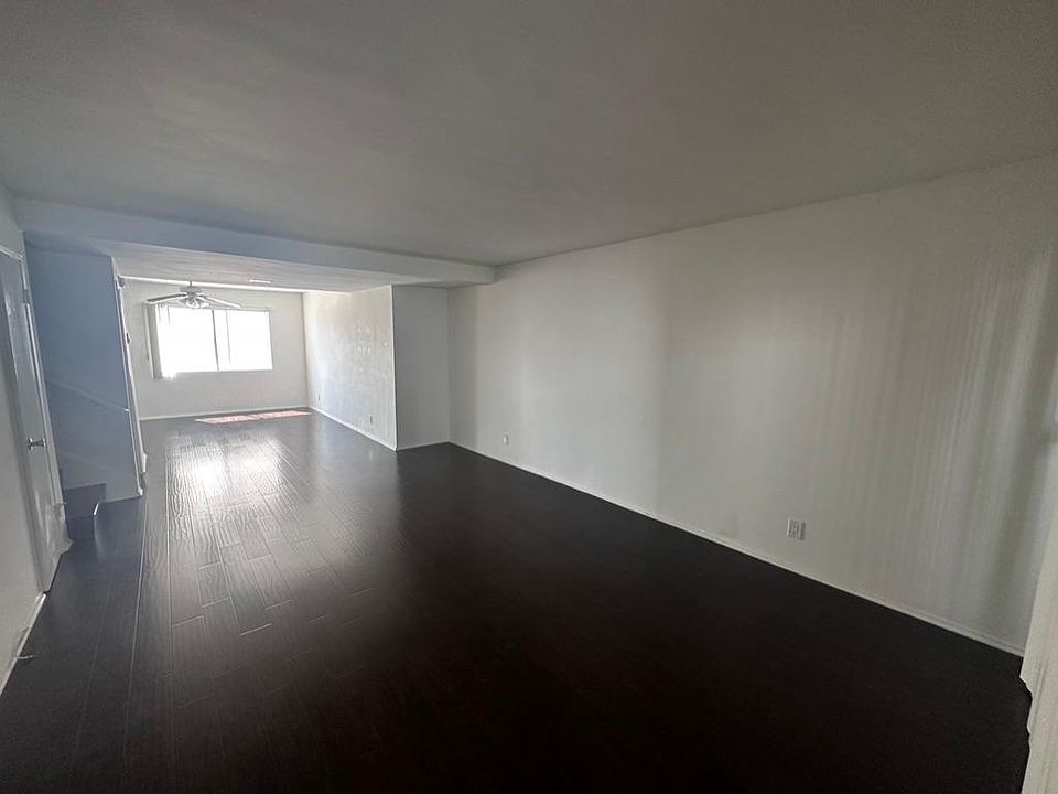 1st image of 11930 Dorothy St APT 3