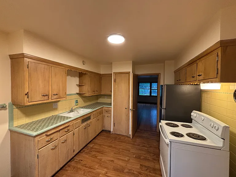 8708 W Burleigh St #4 — Photo 4