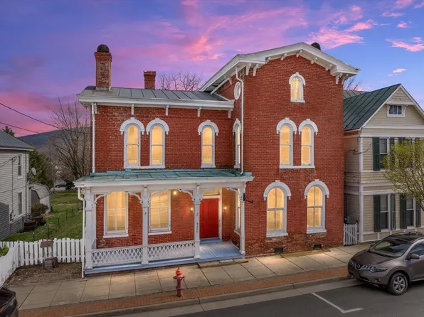 9400 S Congress St, New Market, VA 22844