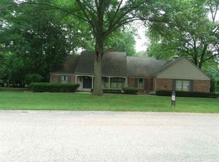 34 Lakeview Dr, Terre Haute, IN 47803