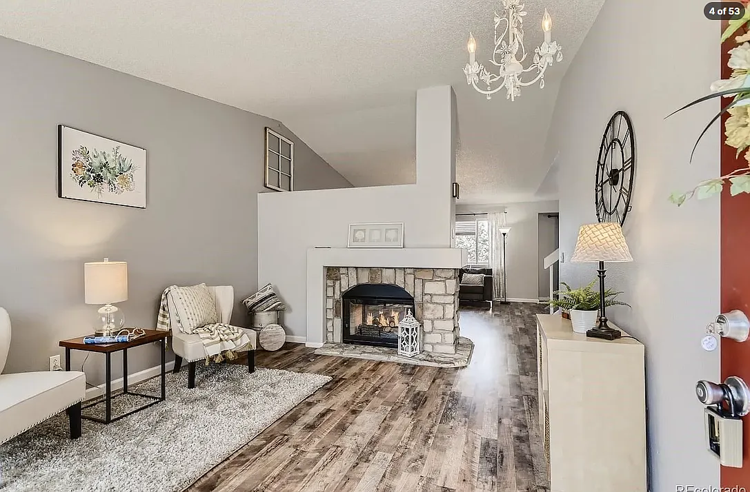 4 bed, 3.5 bath, 2242 sqft, $3,000 — Photo 3
