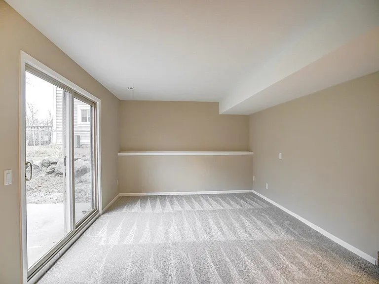 2678 Richardson St — Photo 23