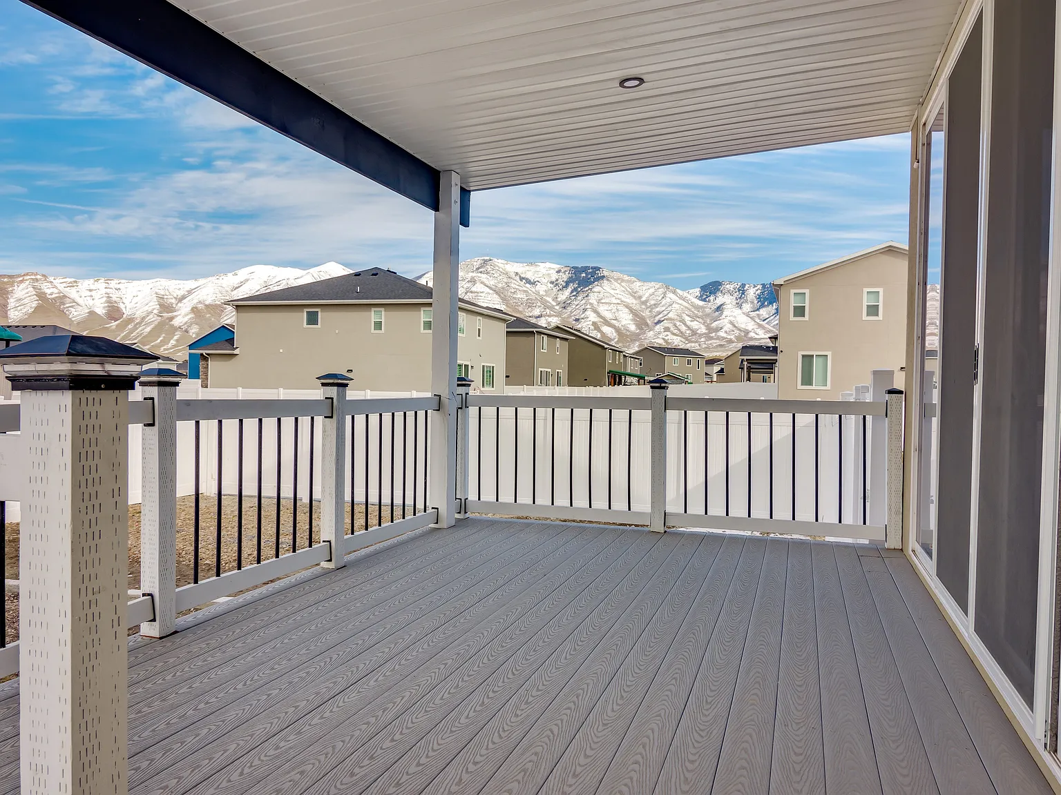 6450 Black Ridge Dr — Photo 3