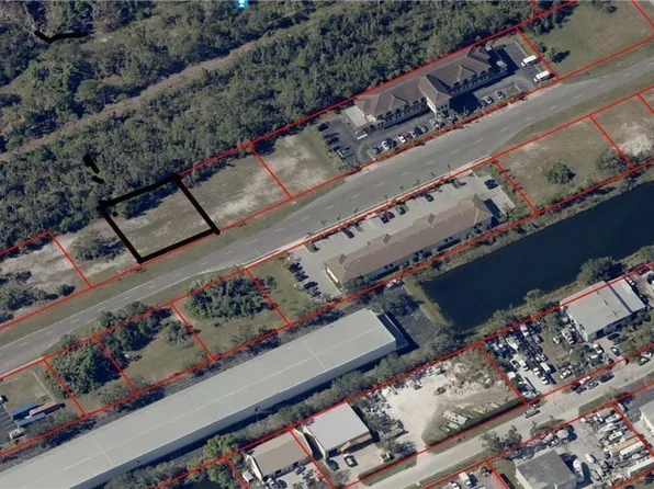 330 NE 2nd Pl, Cape Coral, FL 33909