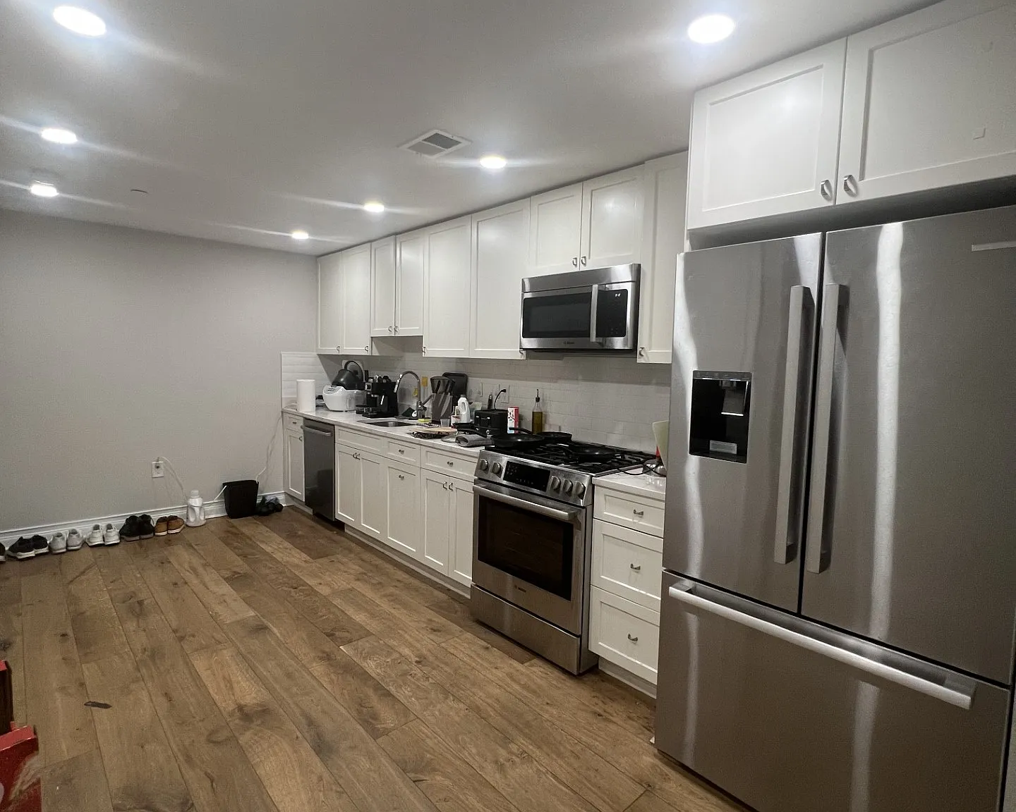4 bed, 1295 sqft, $4,800 — Photo 1