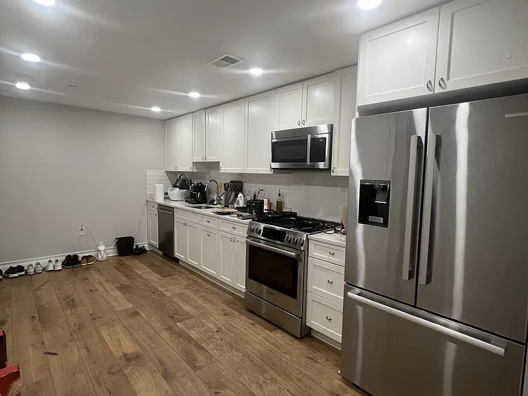 14 Mount Hood Rd #1 — Photo 2