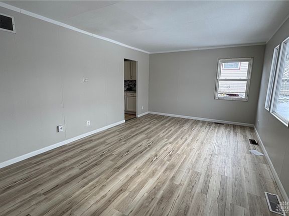 3rd image of 2473 E Dorothy Ln