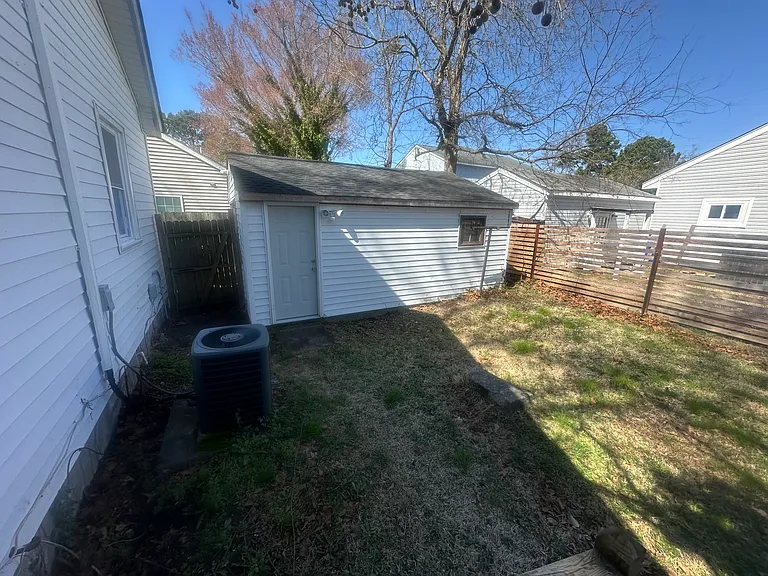 3200 Gwin St — Photo 5