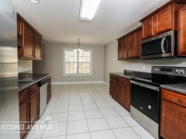 273 Patriot Dr — Photo 6