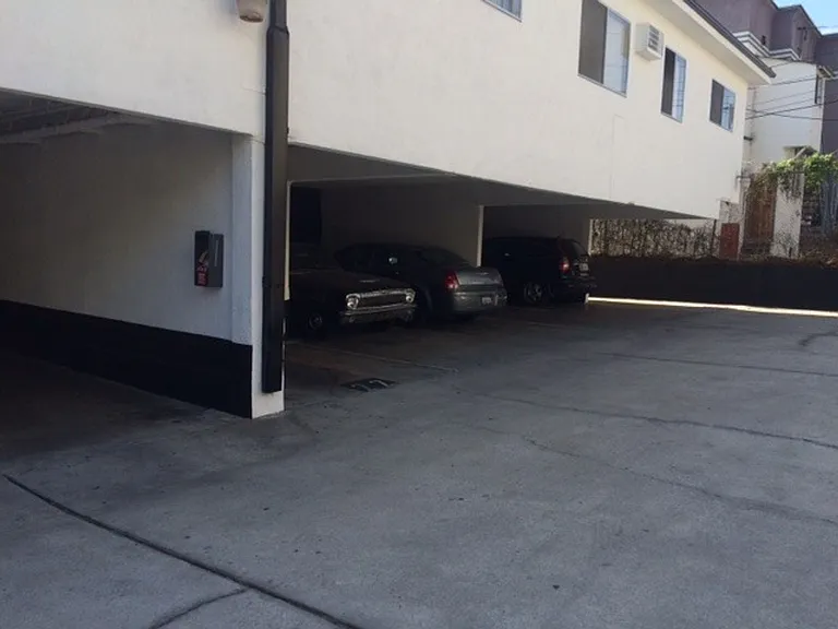 The Nicole Apartments — Photo 11