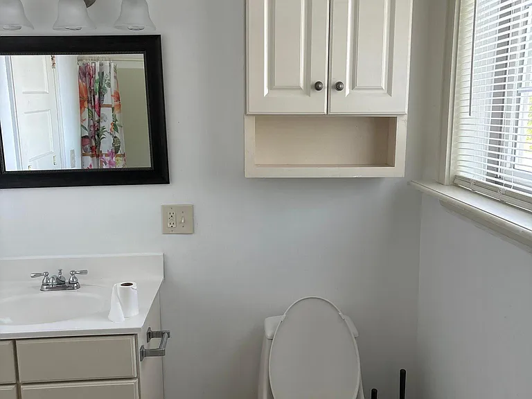 719 E Orange St #1 — Photo 14
