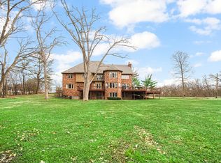 1N424 Indian Knoll Rd, West Chicago, IL 60185