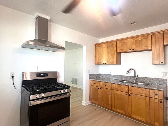 3rd image of 44868 Santa Anita Ave #A